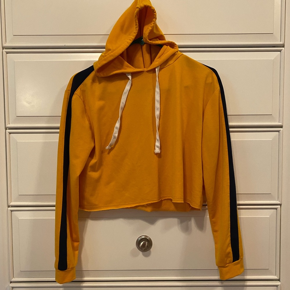hooded crop top
